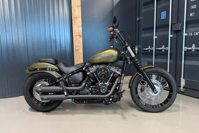 Harley-Davidson Street Bob (2017) thumbnail 1