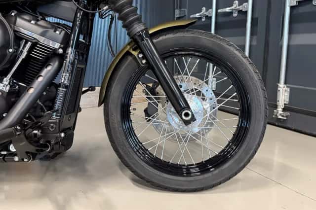Harley-Davidson Street Bob (2017) thumbnail 4