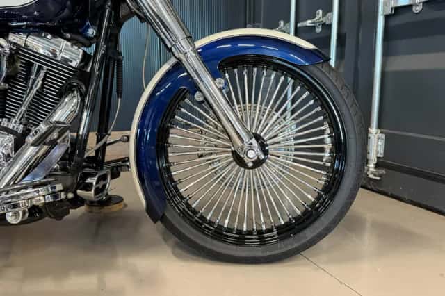 Harley-Davidson Softail Custom (2004) thumbnail 4