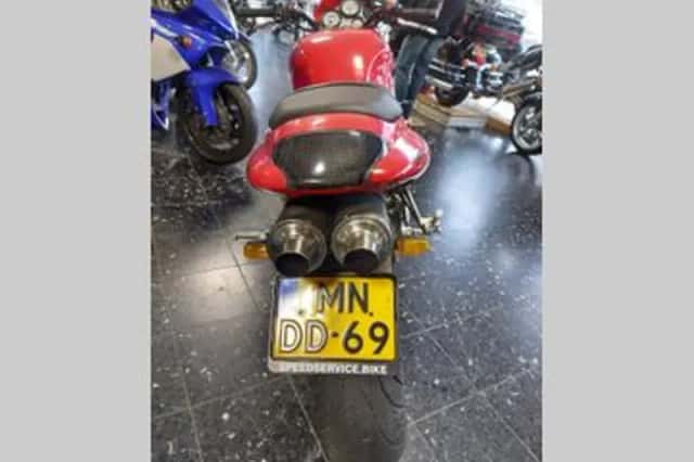 Triumph T509 Speed Triple (1998) thumbnail 4