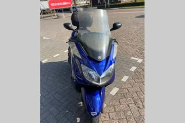 Yamaha Majesty 400 (2005) thumbnail 2