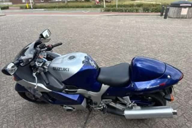 Suzuki GSX1300R (2001) thumbnail 5