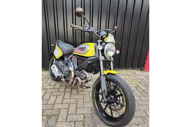 Ducati Scrambler Flattrack Pro (2016) thumbnail 2