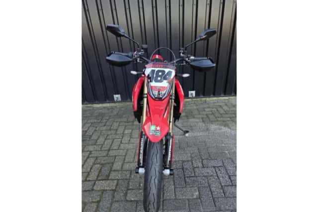 Ducati Hypermotard 698 Mono (2024) thumbnail 3