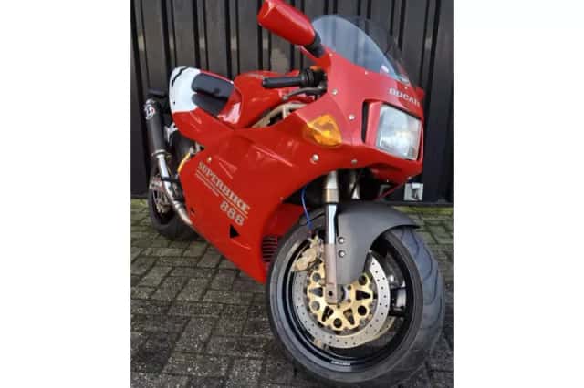 Ducati 888 SP5 (1993) thumbnail 2