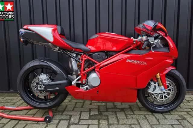 Ducati 999 S (2005) thumbnail 1