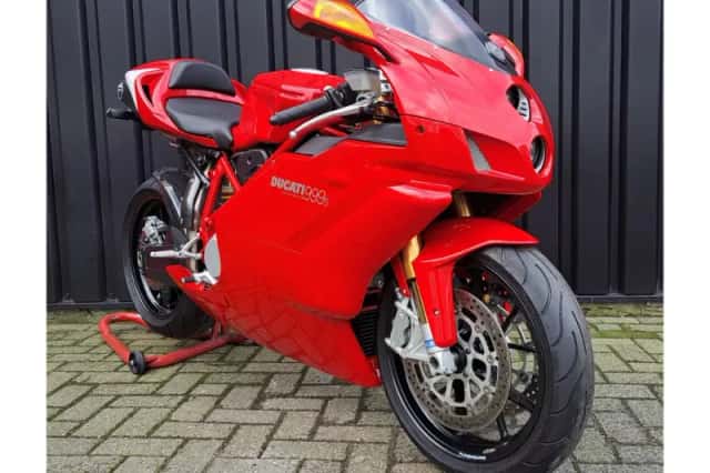 Ducati 999 S (2005) thumbnail 2