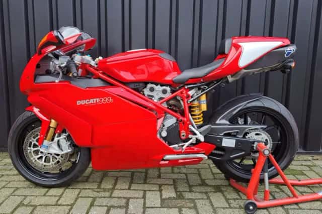 Ducati 999 S (2005) thumbnail 3