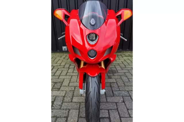 Ducati 999 S (2005) thumbnail 5