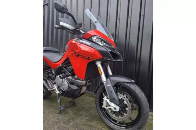 Ducati Multistrada V2 S (2023) thumbnail 6