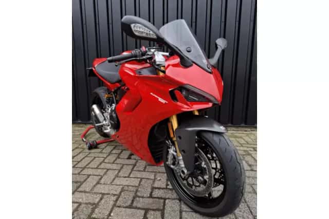 Ducati Supersport 950 S (2024) thumbnail 2