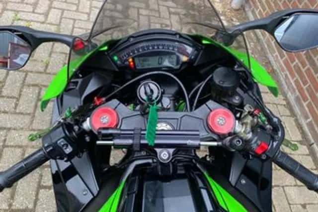 Kawasaki ZX-10R (2017) thumbnail 6