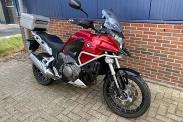 Honda VFR1200 (2012) thumbnail 2