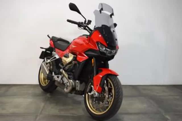 Moto Guzzi V100 Mandello (2023) thumbnail 5