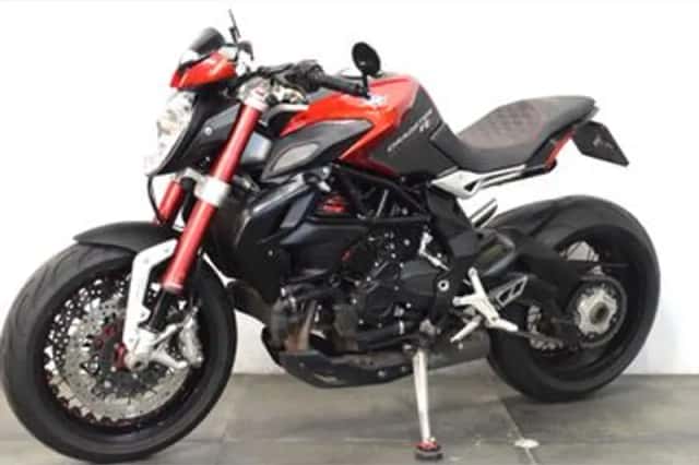 MV Agusta Brutale 800 (2015) thumbnail 1