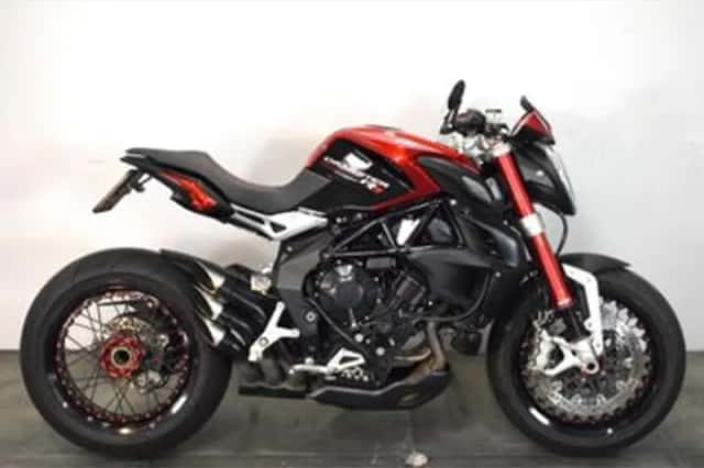 MV Agusta Brutale 800 (2015) thumbnail 3