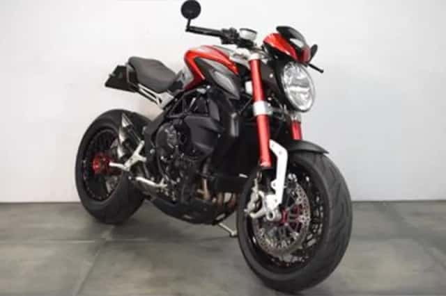 MV Agusta Brutale 800 (2015) thumbnail 5