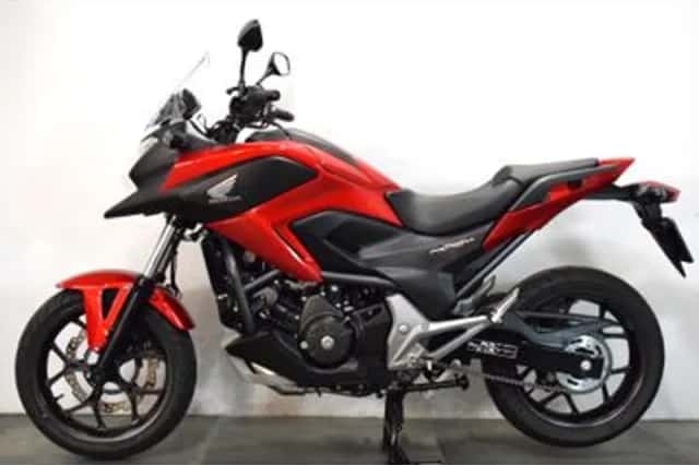 Honda NC750X (2016) thumbnail 2