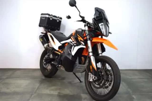 KTM 890 Adventure (2021) thumbnail 4