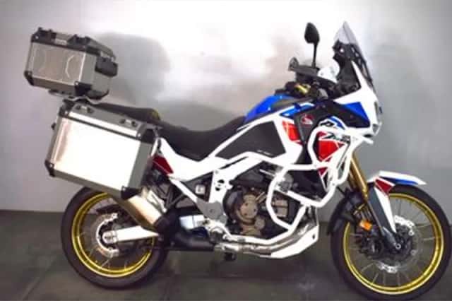 Honda CRF1100L Africa Twin Adventure Sports (2023) thumbnail 2