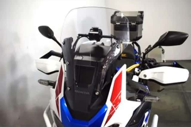 Honda CRF1100L Africa Twin Adventure Sports (2023) thumbnail 3