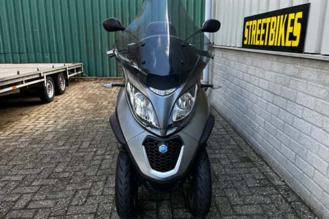 Piaggio MP3 500 (2019) thumbnail 4