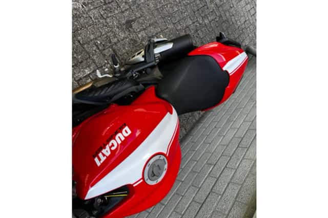 Ducati Monster 821 (2015) thumbnail 5