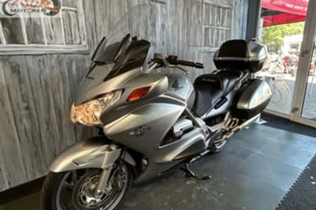Honda ST 1300 PAN European (2005) thumbnail 4