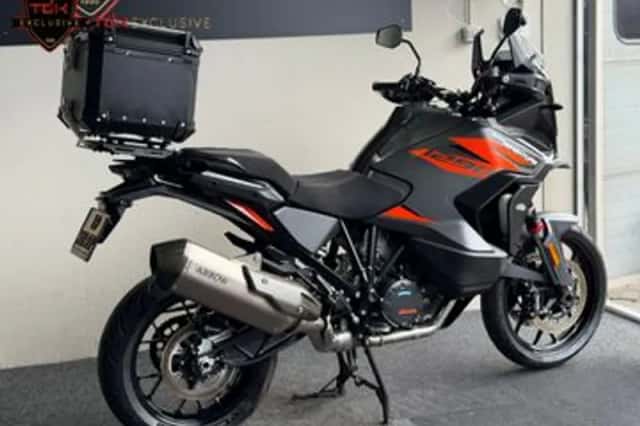KTM 1290 Super Adventure (2023) thumbnail 3