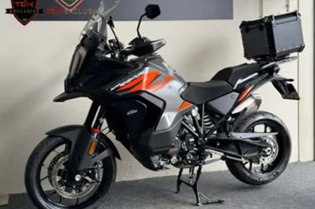 KTM 1290 Super Adventure (2023) thumbnail 6