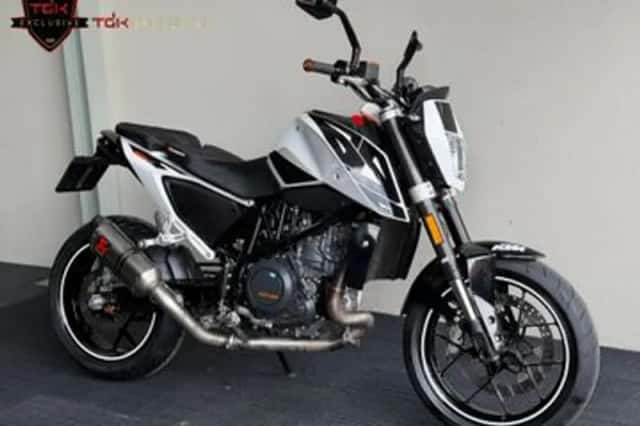 KTM 690 Duke (2017) thumbnail 1
