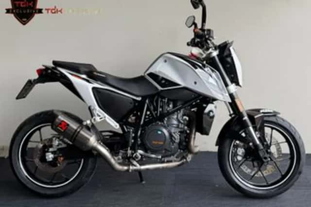 KTM 690 Duke (2017) thumbnail 2