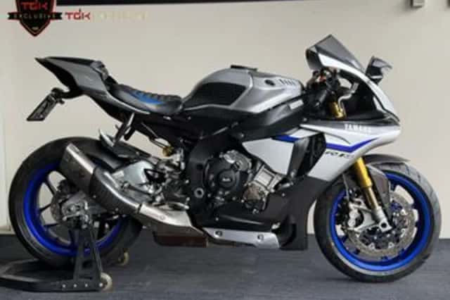 Yamaha R1M (2015) thumbnail 2