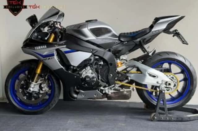Yamaha R1M (2015) thumbnail 5