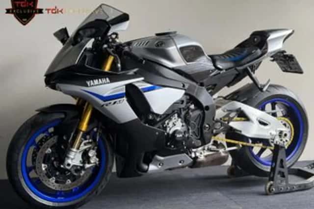 Yamaha R1M (2015) thumbnail 6