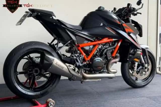 KTM 1390 Super Duke R (2024) thumbnail 3