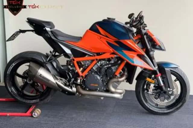 KTM 1290 SuperDuke R (2021) thumbnail 2