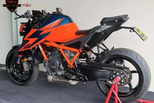 KTM 1290 SuperDuke R (2021) thumbnail 4