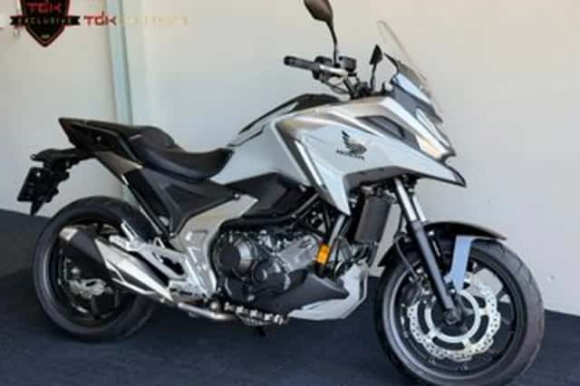Honda NC750X (2024) thumbnail 1