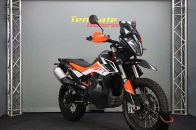 KTM 790 Adventure (2019) thumbnail 2