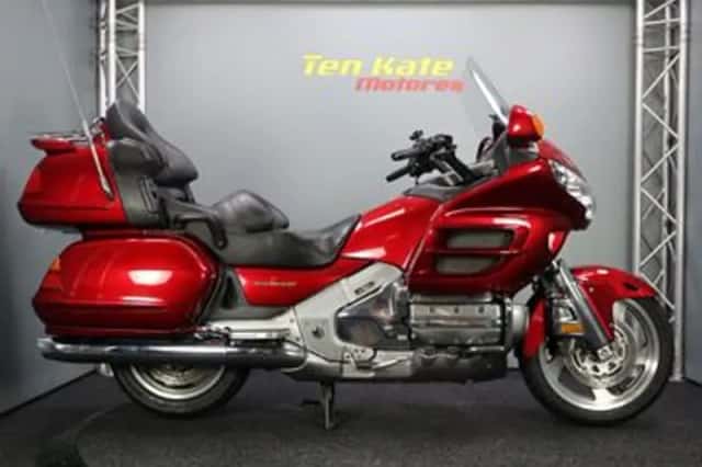 Honda Goldwing 1800 (2004) thumbnail 1