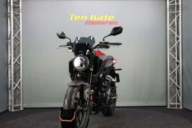 Honda CB125R (2024) thumbnail 5
