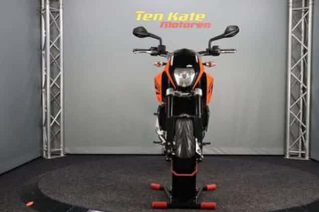 KTM 690 Duke (2018) thumbnail 5