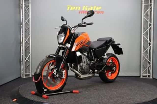 KTM 690 Duke (2018) thumbnail 6