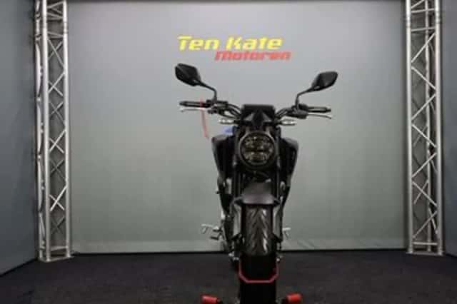 Honda CB125R (2026) thumbnail 3
