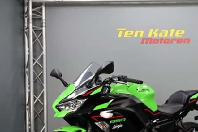 Kawasaki Ninja 650 (2022) thumbnail 4