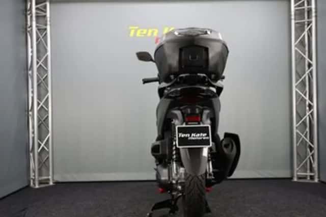 Honda SH 350I (2026) thumbnail 6