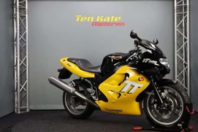 Triumph TT600 (2000) thumbnail 2