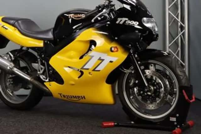 Triumph TT600 (2000) thumbnail 4