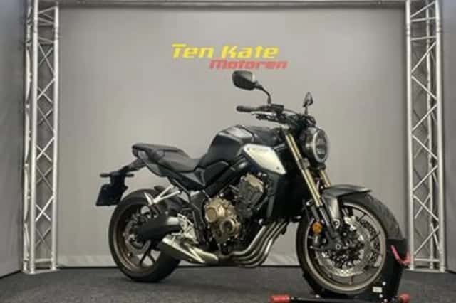 Honda CB650R (2020) thumbnail 2